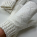 Варежки женские вязаные на меху