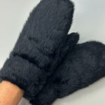 Варежки женские из мягкого эко меха