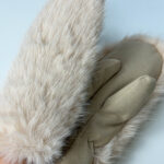 Варежки женские из мягкого эко меха