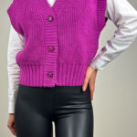 Вязаный жилет с V-образным вырезом