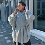 Демисезонное пальто с капюшоном