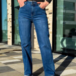 Джинсы пуш-ап прямого кроя