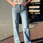 Джинсы женские прямого кроя