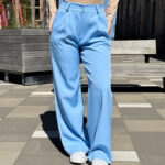 Брюки женские прямого кроя