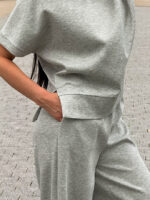 Костюм спорт шик со стразами