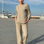 Костюм из вязаного трикотажа