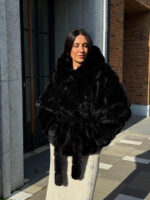 Шуба с капюшоном из эко-меха — изображение 12