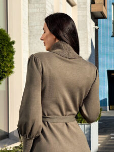 Платье из вязаного трикотажа — изображение 14