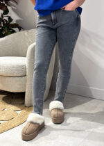 Джинсы пуш-ап на меху женские - Image 2