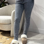 Джинсы пуш-ап на меху женские