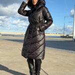 Куртка зимняя с капюшоном