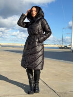 Куртка зимняя с капюшоном