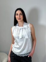 Блуза с гипюром