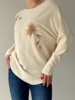 Тонкий джемпер с круглым вырезом