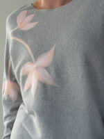 Тонкий джемпер с круглым вырезом — изображение 3