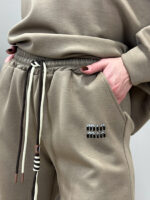 Женский спортивный костюм — изображение 8