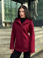 Бордовое пальто демисезонное с капюшоном