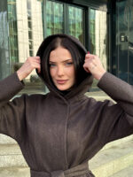 Короткое женское пальто