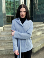 Женское пальто с капюшоном