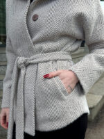 Женское бежевое пальто