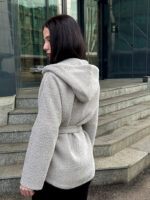 Шерстяное пальто с капюшоном