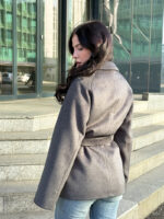 Пальто короткое серое