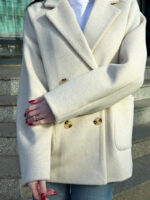 Пальто женское молочное