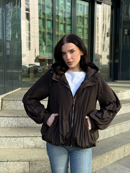 Короткая куртка