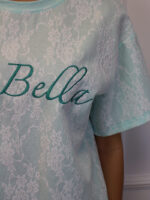 Стильная женская футболка