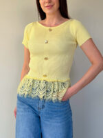 Топ из трикотажа с кружевом жёлтый