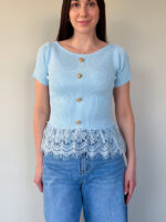 Голубой топ из трикотажа с кружевом