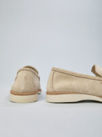 Женские лоферы из натуральной замши