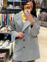 Серое женское пальто
