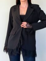 Must gipüürpitsiga pintsak