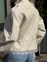 Kevadine pitsiga nööritav jope