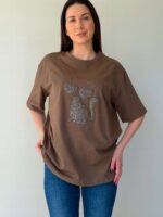 Футболка с принтом коричневая