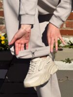 Taskutega naiste kostüüm