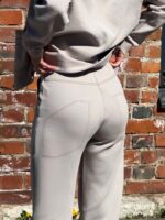 Костюм с накладными карманами