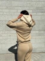 Женский костюм с капюшоном