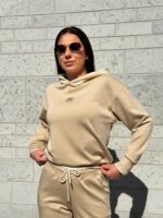 Костюм женский с капюшоном