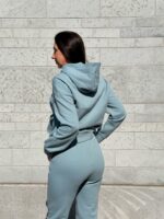 Спортивный костюм с капюшоном