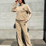 Triipudega trikotaažist spordidress