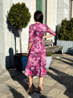 Naiste kleit mustriga