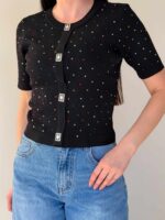 Lühikeste varrukatega džemper must straasidega