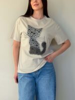 Rinna peal kassiga T-särk