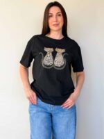 Футболка с принтом на груди