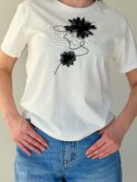 Naiste T-särk valge musta kaunistusega