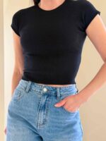 Топ из вискозы черный