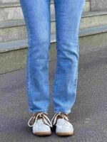 Sirge lõikega elastaaniga teksad