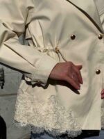 Женская куртка с карманами